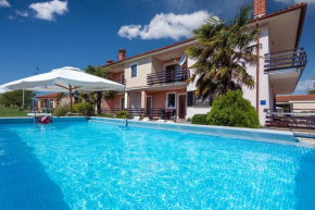 Family friendly apartments with a swimming pool Cepic, Central Istria - Sredisnja Istra - 11636, Zatka Čepić